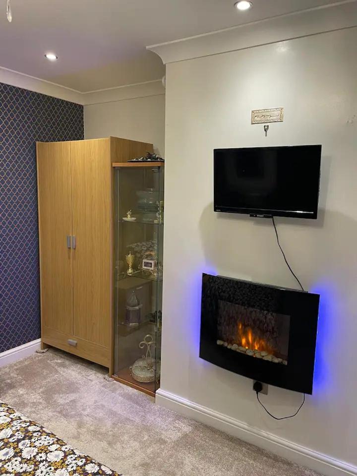 Beautiful Place To Live Near Heathrow Windsor Legoland & Free Parking Onsite Burnham  Exterior photo